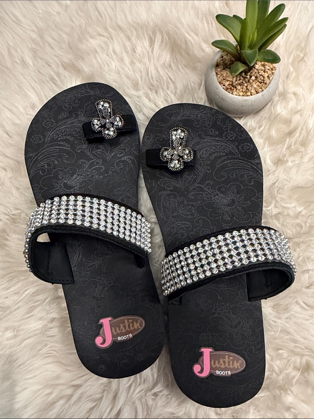 Justin Boots Wm 7 Black Rhinestone Cross Toe Ring Western Flip Flop Sandals